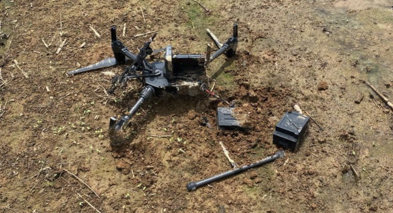 Drone crashes in paris